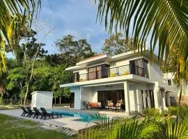 salo's beach house