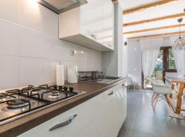 Countryside Villa Latin with Outdoor Swimming Pool, hotel v mestu Plaški