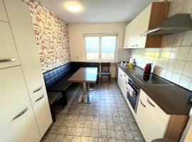 Wohnung mit 6 Betten im EG, hotel em Karben