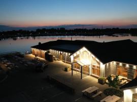 Unity Seven Lakes, hotel sa Crowle