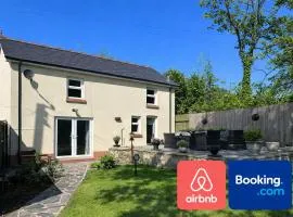 Gardener's Cottage Carmarthenshire Sleeps 5
