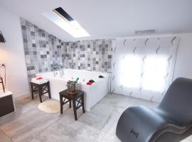 Apartamentos Cabañas, hotel a Carboneras de Guadazaón