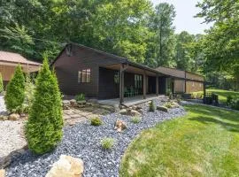 Secluded Cabin w/ Hot tub near French Lick, IN