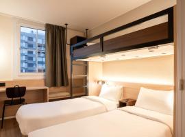 Kyriad ECO - Montreuil, hotel u gradu 'Montreuil'