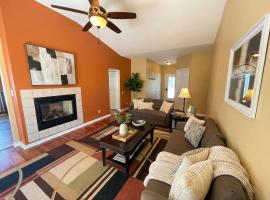 Charming Ranch Retreat in Bear Delaware, hotel en Bear