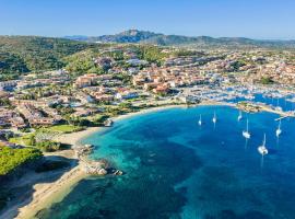 Residence con piscina a Palau, a soli 150 mt. dal mare, hotel en Palau