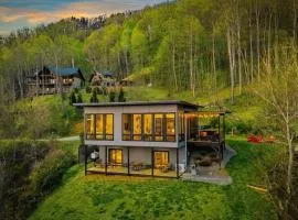 Candler Modern - Mountain & Forest Views, Bbq