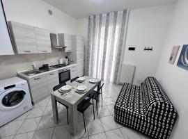A due passi dal Centro Intero appartamento con AC e WiFi, hotel en Forlì