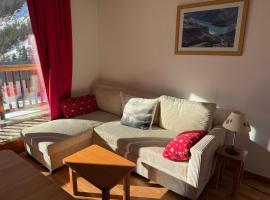 Entre Cols & Cimes - appartement cosy Queyras, Hotel in Arvieux