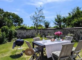 Feriendomizil Sommergrün mit Garten、Kröchlendorfのホテル