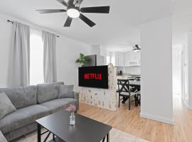 New home, 17 min to NYC, 5 min to MetLife Stadium: Carlstadt şehrinde bir otel