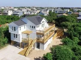 Sea Fever - Oceanside in Duck, 3 Lots from the Beach, Pool, Hot Tub, Tiki Bar