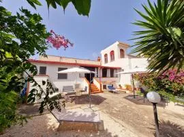 Casa di Mia by Pirati del Salento