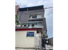 Hotel green Lotus, khách sạn ở Noida