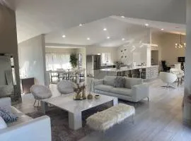 Ranch Style w firepit and big backyard TV Room