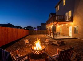Spacious 3BR Terrace Apt Near LakePoint and Golf, hotel v destinácii Acworth