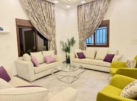 Pearl, hotel i Al Ḩulwah