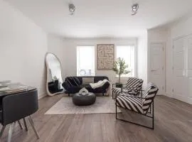 Lush 2 Bed Home I Free Parking I Near Chatham Dock