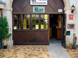 Hôtel Le Saint Martin, hotel en Bourg-Sainte-Marie