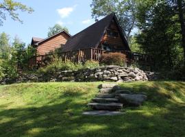 Catskills Aframe, Water View, Goat Sanctuary, hotel en Napanoch