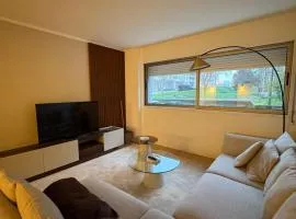 2BR Retreat in Lumiar near airport w Patio