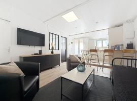 L'Espérance - Gîte Lucie - Terrasse et parking privé: Communay şehrinde bir otel