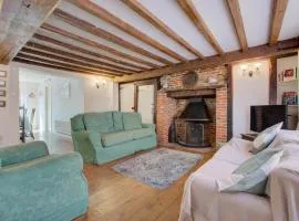 3 Bed in Southwold oc-hsmugg