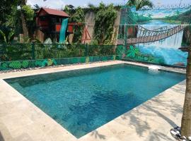 Villa Kynola 2 - Piscine-Wifi-Parking-Netflix, hôtel à Abidjan