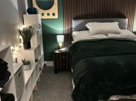 Bungalow 44 - The Norfolk Broads At Your Door, hotel a Lowestoft