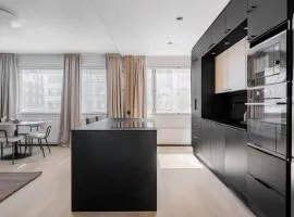 LuxEight Spacious 2BR for 6 guest Central Location