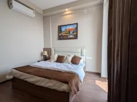 Creative Stays Luxury Studio near Expo Mart