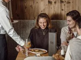 Hotel loj - our kind of place