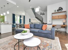 Casa LaBella - Downtown Skyline Views - Sleeps 10, hotel a Houston