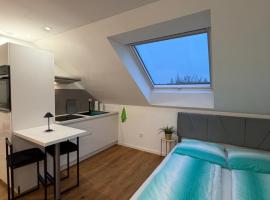 Modernes Dachgeschoss, hotel i Augsburg