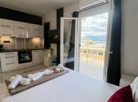 Mediterranean Port Suite