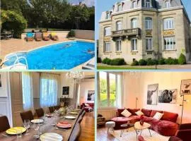 VILLA HIPICA - PARKING PRIVE - 6 Chambres - 7 Lits - Piscine extérieur chauffée - Terrain Tennis - Basket - WIFI - GRANDE SALLE A MANGER