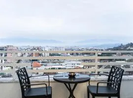 Peaceful and Luxury Apartments with Fabulous City View
