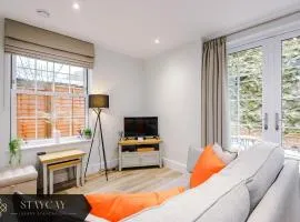 Rock Mill - Superior Apartment with Private Patio