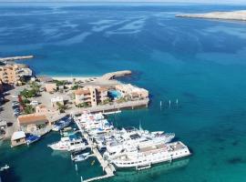 Viesnīca Club Cantamar Beach Hotel & Marina pilsētā Lapasa