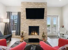 Dreams2Reality | Contemporary 1BR Loft Downtown Branson