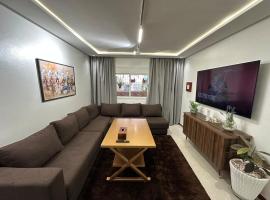 Green Terrace 2BR Condo 10 min from Agadir beach, hotel a Agadir