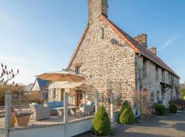 Belle Location Raffinée, hotel a Frênes