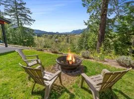 Hike, Fish, Hunt and Ski Secluded Cascades Cabin!