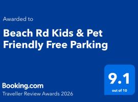 Beach Rd Kids & Pet Friendly Free Parking, хотел в Mordialloc