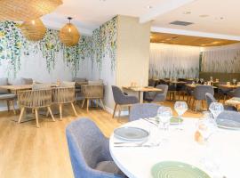 ibis Styles Tours Centre, מלון בטור