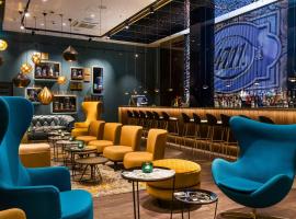 Motel One Köln-Altstadt، فندق في كولونيا
