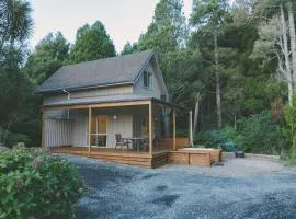 Raglan Rural Retreats - Forest View Cottage