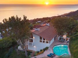 Pacific View Malibu by AvantStay Oceanfront Retreat Ocean Views, готель у місті Solromar
