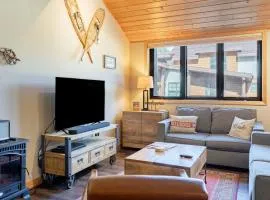 Lulu City 5C by AvantStay Practical Condo Near the Slopes Downtown