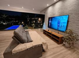 Casa comandada por voz, hotel a Funilândia